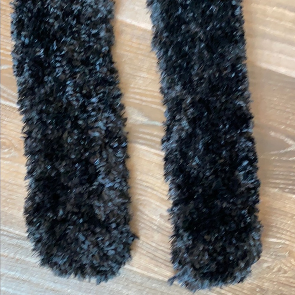 SCARVES - Picture 7 of 8